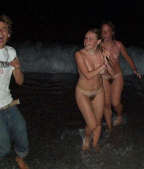 embarrassed naked people porno thumbnailed pictures