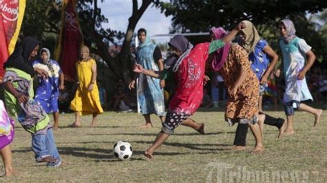 Rekomendasi Lomba 17 Agustusan Yang Unik Dan Lucu Sepak Bola Daster