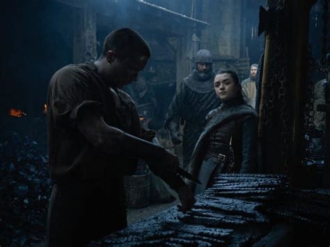 Game Of Thrones Fans Are Defending Arya S Controversial