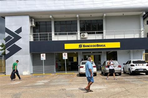 banco do brasil prevê fechar 361 agências e adotar demissão voluntária