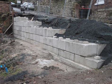 interlocking concrete blocks  retaining wall structures hub