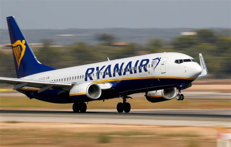 ryanair commits   sustainable fuel   reuters