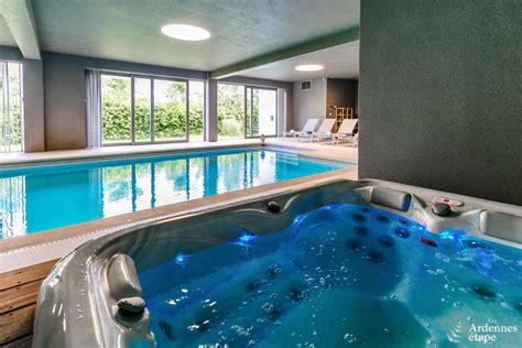 villa de luxe  spa avec piscine interieure  vue pour  personnes