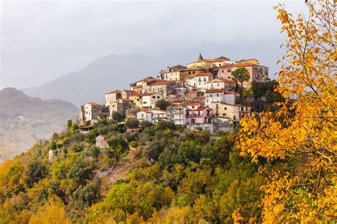 abandoned italian hill towns   resurrected