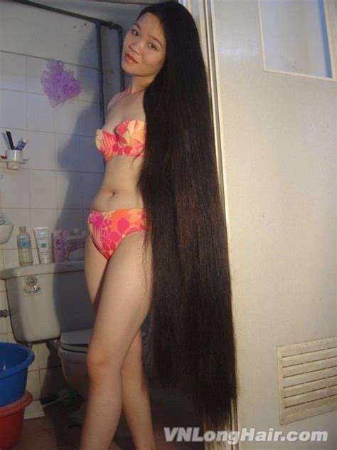 tresses long hair women
