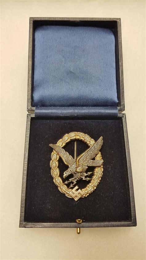 Wwii German Nazi Luftwaffe Cased Radio Operator Air Gunner Badge