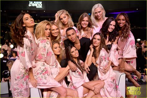Victoria S Secret Angels Prep In Hair And Makeup For Shanghai Show 2017