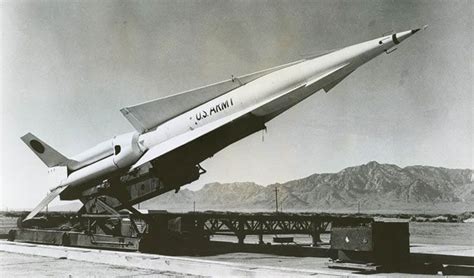 nike hercules missiles picture of the missiles used