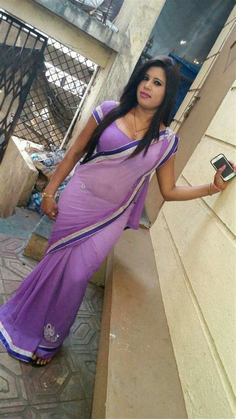 Desi Mallu Aunty Tight Blouse Cleavage Images In Hd