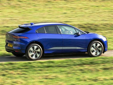 jaguar  pace crowned uk car   year automotive blog