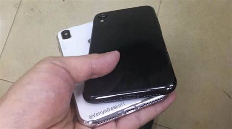apples     iphones leaked  images  dummy units