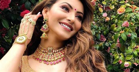 actress urvashi rautela to be showstopper at arab fashion week