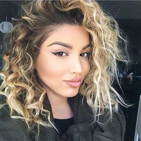 30 Latest Curly And Blonde Hair Pics We Adore Short