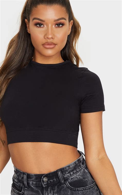 black basic cotton cropped t shirt tops prettylittlething usa