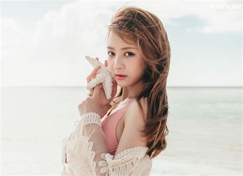 Jin Si Hyun Model Korea With Sexy Swimsuit In The Beach Ảnh đẹp