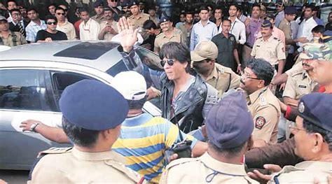 mumbai crime branch to scale down security of bollywood stars including shah rukh and aamir khan