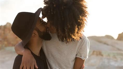 international kissing day 7 reasons why kissing is good for you