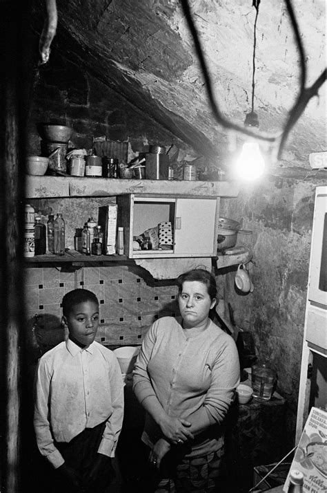 powerful photos of manchester slums 1969 72