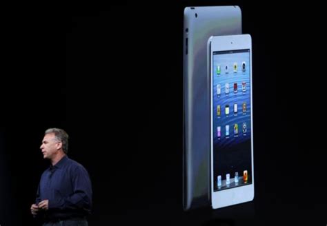 ipad mini reviews apples latest device impresses  critics    worth  price