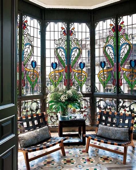 25 Stained Glass Ideas For Indoor And Outdoor Home Decor