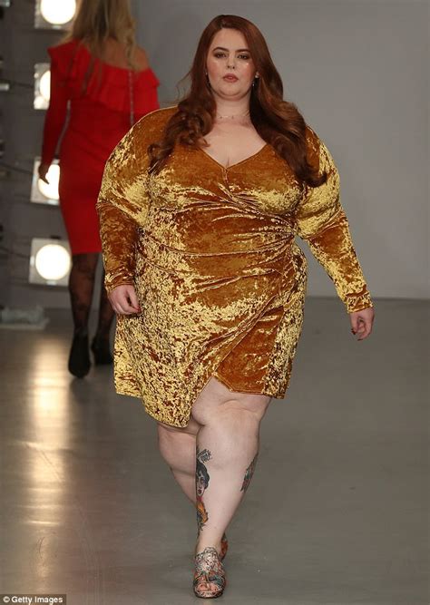 Tess Holliday Blasts Curvy Models Who Hate Plus Size Term Daily Mail