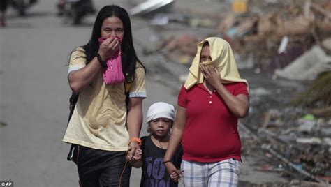 Philippines Typhoon Haiyan Bodies Piled In Streets As Makeshift