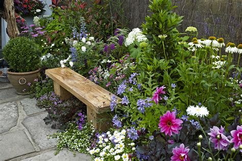 kleinen garten gestalten  ideen zum platzsparen gartenflora