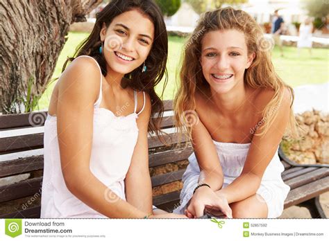 2 Girls On Park Bench Peeing Photo Gallery