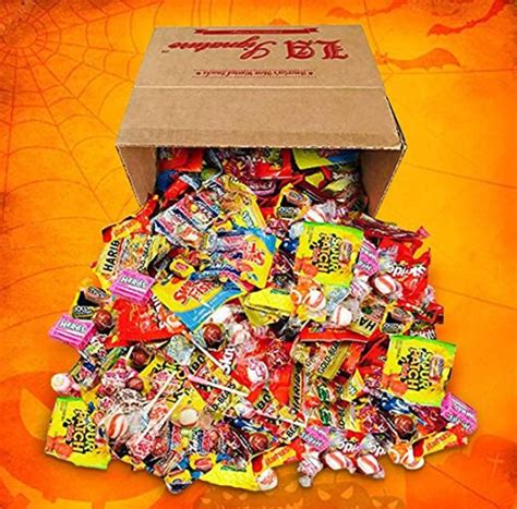 huge assorted halloween candy party mix box 6 25 lbs 100 oz over 250