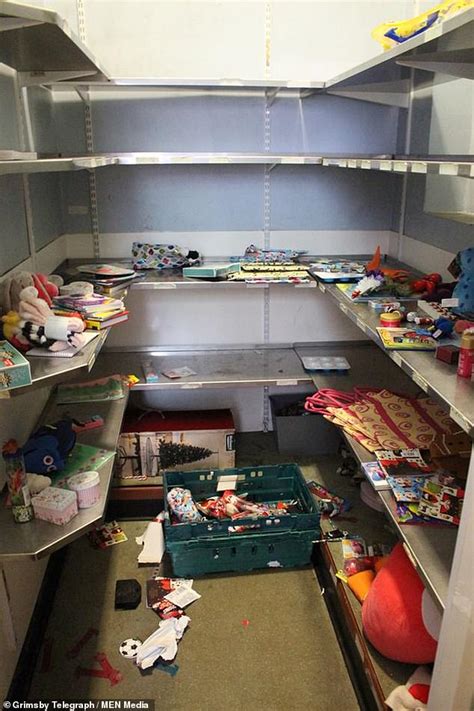 thieves ransack food bank  serves  people  day daily mail