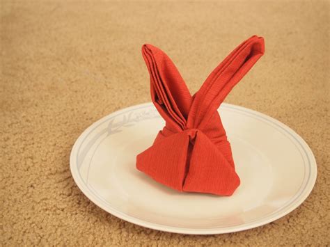 fold  napkin   bunny  steps  pictures