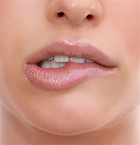 lip biting  treatment   anxious habits