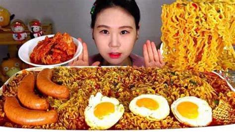 韩国美女大胃王吃播声控！超大份泡面大香肠煎蛋开吃，别人吃饭为啥恁香 腾讯视频