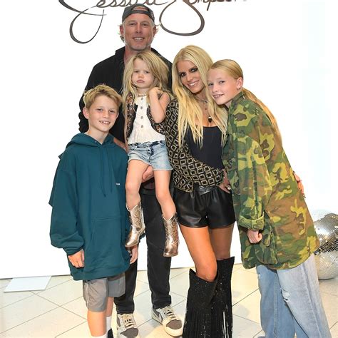 jessica simpsons husband   kids join   fashion launch event