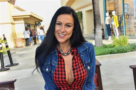 Big Boobs Dark Haired Mommy Flashing Her Hot Cleavage In