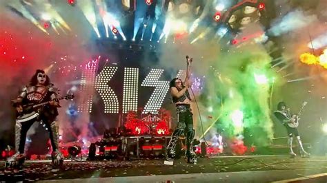 Kiss Rock And Roll All Nite Hq Live Video From Des Moines Bravewords
