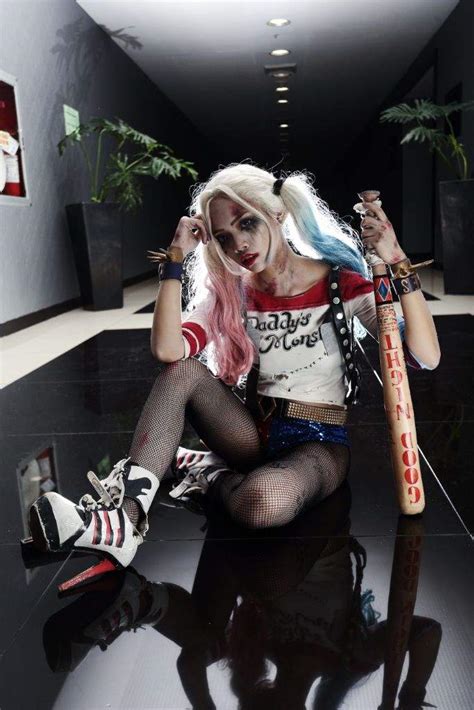 battle worn harley quinn suicide squad cosplay amino