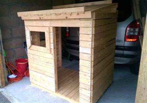 diy small pallet playhouse  kids easy pallet ideas