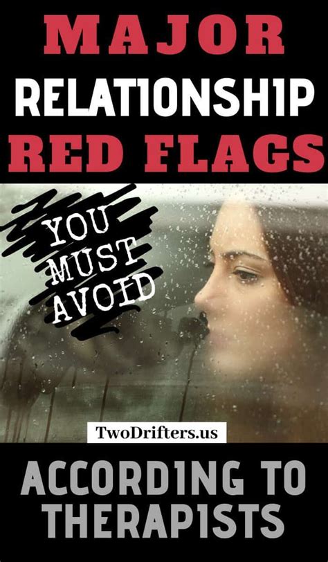 10 Relationship Red Flags To Watch Out For According To Therapists In