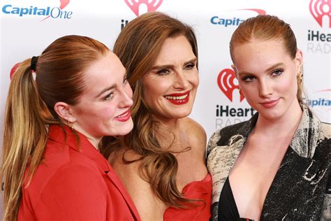 brooke shields matched  daughters  rare group red carpet