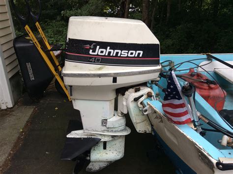 identify  johnson outboard  hull truth boating  fishing forum
