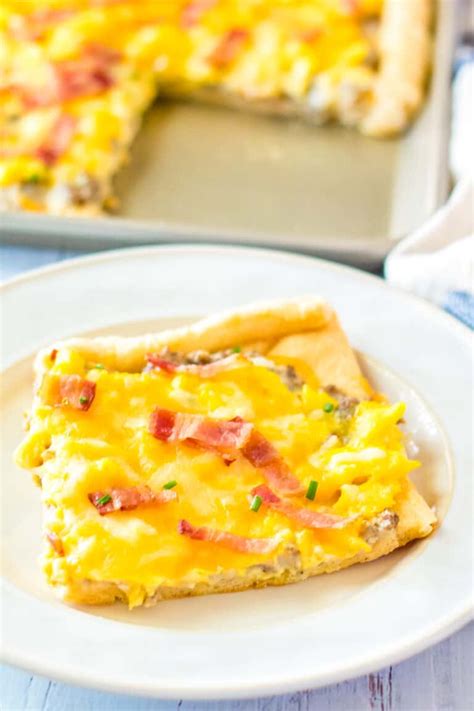 sheet pan breakfast pizza  crescent rolls