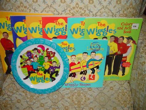 wiggles set   coloring activity books  plastic plate