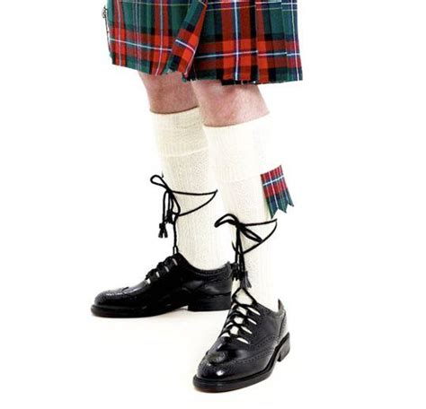 How To Tie Your Ghillie Brogues Or Kilt Shoes Scotlandshop