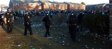 Amherst Police In Riot Gear Arrest 73 At St Patrick’s Day Party