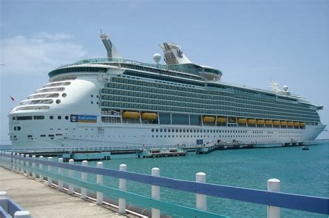 Royal Caribbean Ship Aims To Be Largest Cruise Vessel In