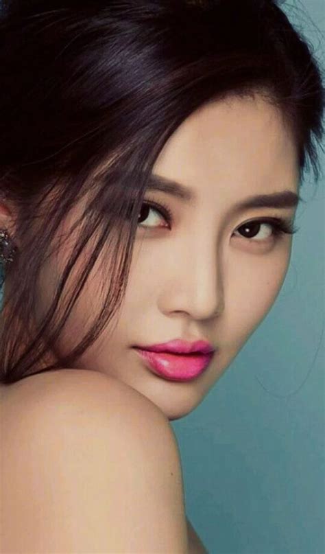 Top 5 Most Beautiful Asian Faces Top 5 Most Beautiful Asian Faces