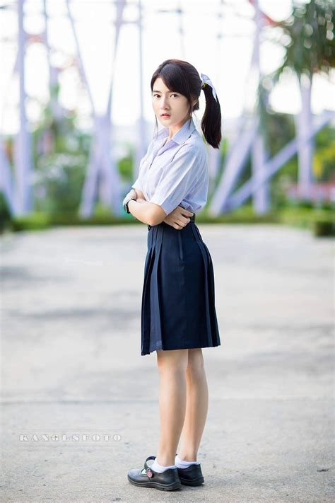 ปักพินในบอร์ด thailand school girl