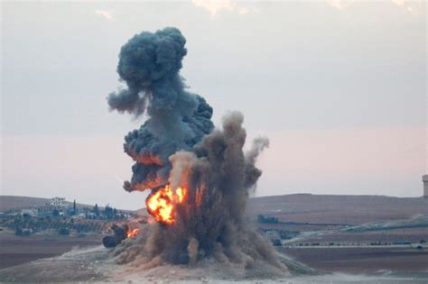 russian rambo kills isis terrorists  calling airstrike    surrounded