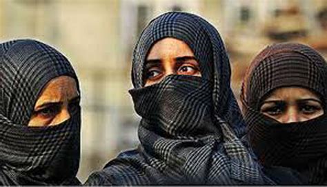 Muslim Women Welcome Ban On Triple Talaq Are Cautiously Optimistic